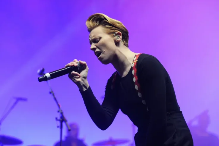 La Roux Ignites Comeback with Intimate LA Show and Teases Bold New Album Era