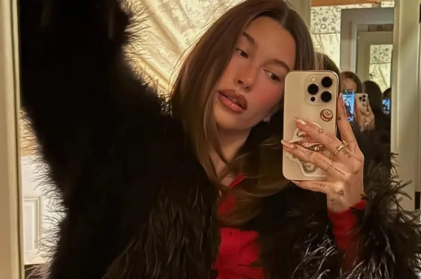 Hailey Bieber
