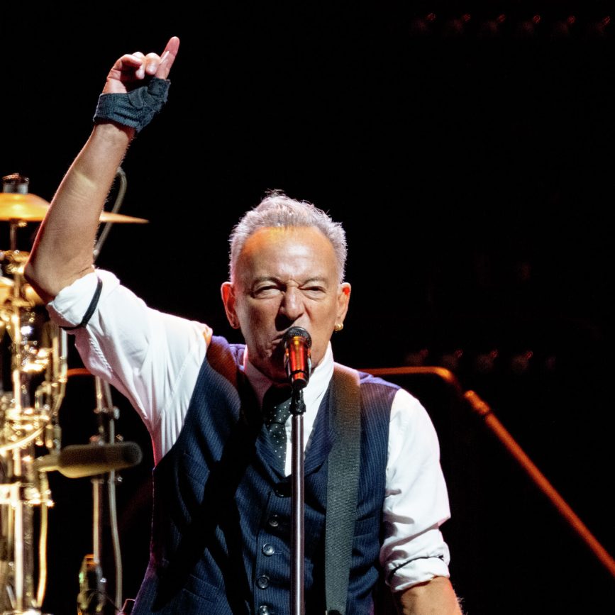 Bruce Springsteen Condemns Trump and Authoritarianism in Fiery Manchester Concert Speech
