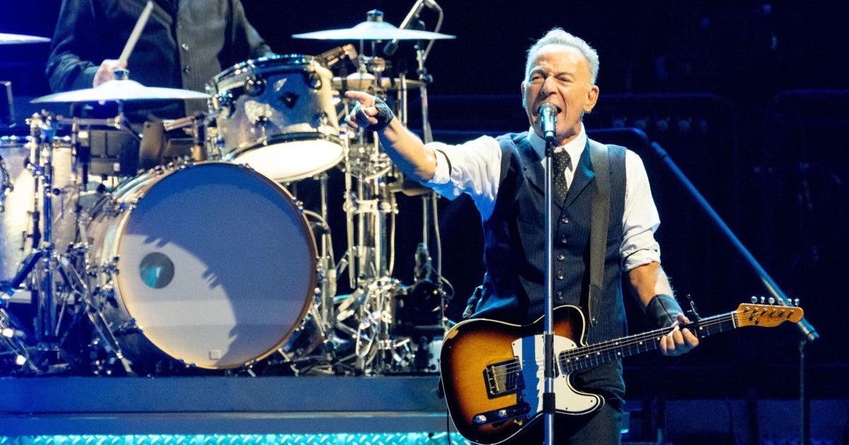 Bruce Springsteen Condemns Trump and Authoritarianism in Fiery Manchester Concert Speech