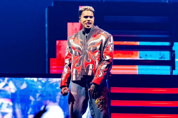 Chris Brown Silent as Legal Team Fails to Respond Amid Ongoing Criminal Case in UK