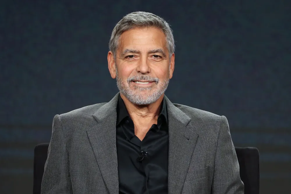 George Clooney’s Backstage Encounter Fuels Concerns Over Biden’s Health and 2024 Candidacy