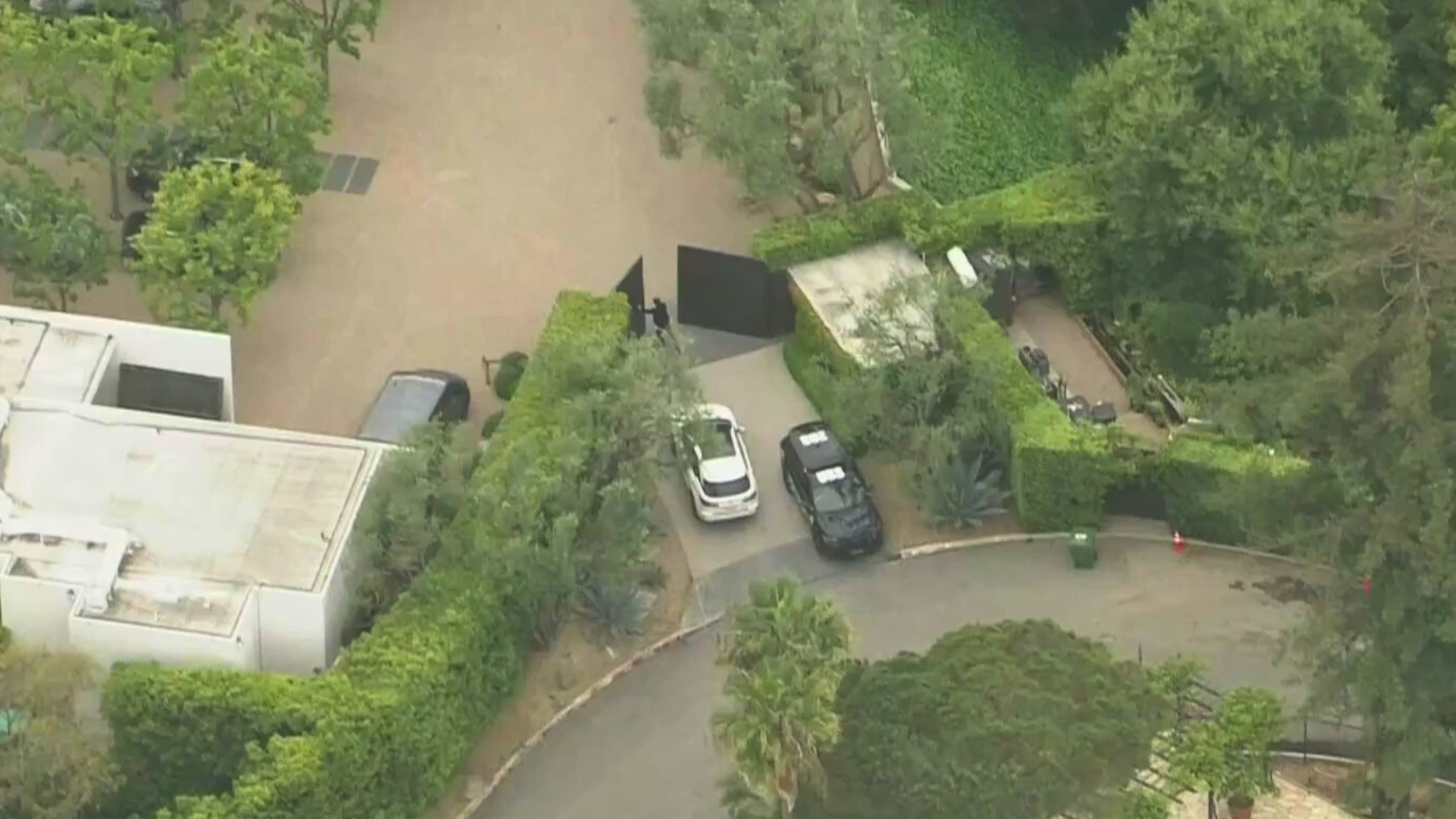Man Charged With Felony Stalking After Crashing Into Jennifer Aniston’s Bel Air Home Gate
