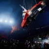 Beyoncé Halts Houston Show Mid-Air After Stage Mishap, Fans Praise Her Calm and Grace
