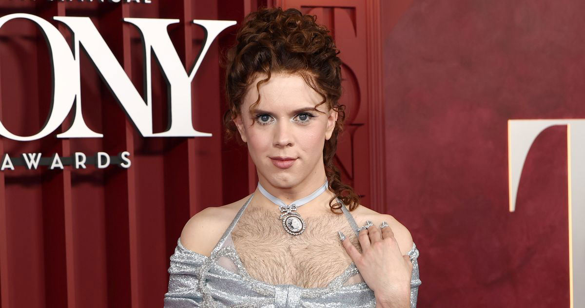 Cole Escola Honors Bernadette Peters at the Tonys with Iconic Look and Broadway-Worthy Flair