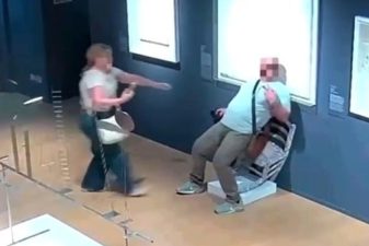 Couple Damages Priceless Crystal Chair While Posing for Photos at Italian Museum