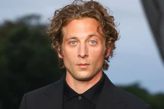 Jeremy Allen White Channels Springsteen’s Soul in Biopic About the Making of Nebras