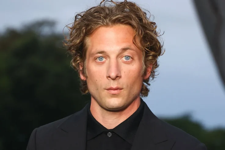 Jeremy Allen White Channels Springsteen’s Soul in Biopic About the Making of Nebras
