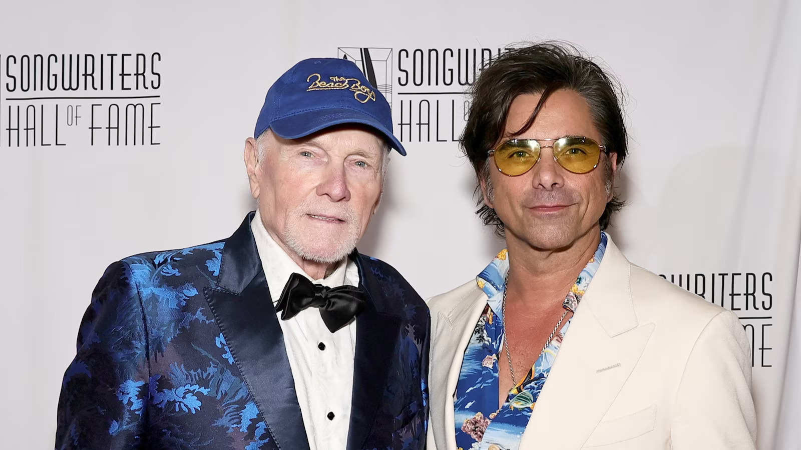 John Stamos Breaks News of Brian Wilson’s Death to Mike Love in Heartbreaking Silence