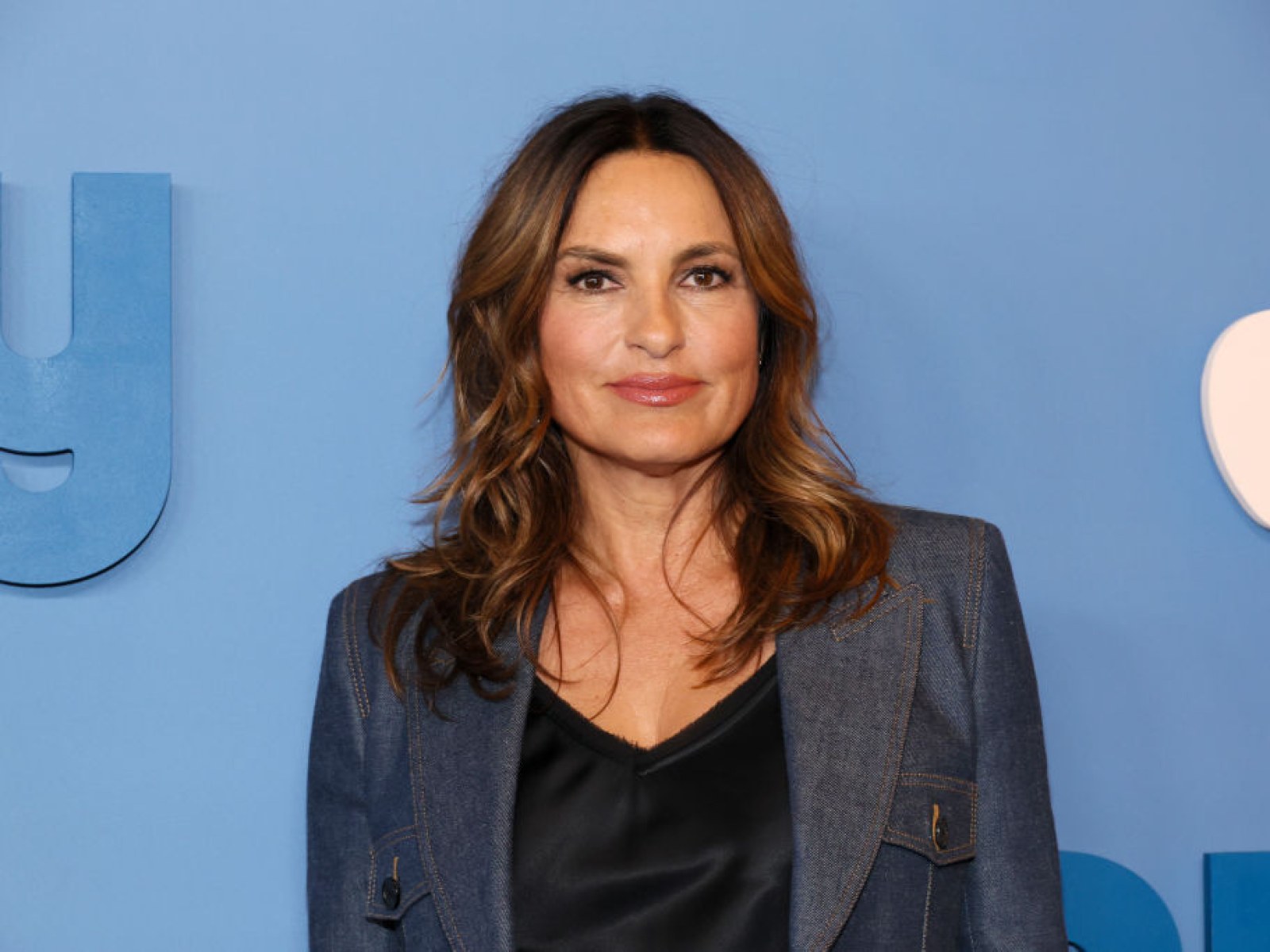 Mariska Hargitay Reclaims Jayne Mansfield’s Piano in Emotional Tribute Documentary