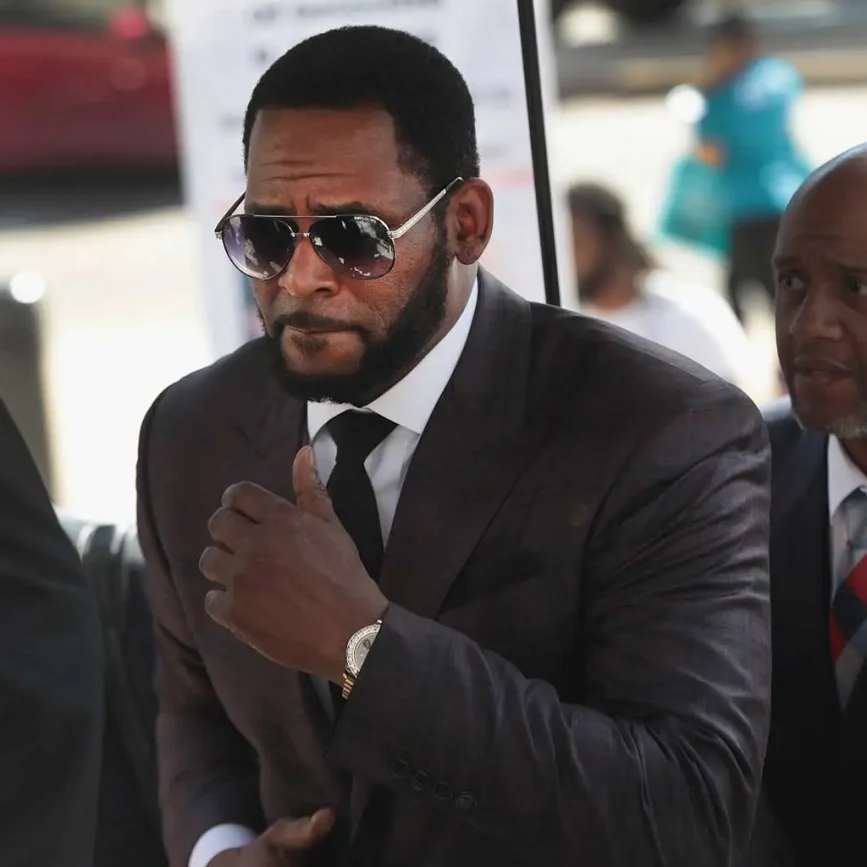 R. Kelly Overdosed in Solitary After Being Denied Surgery for Blood Clots