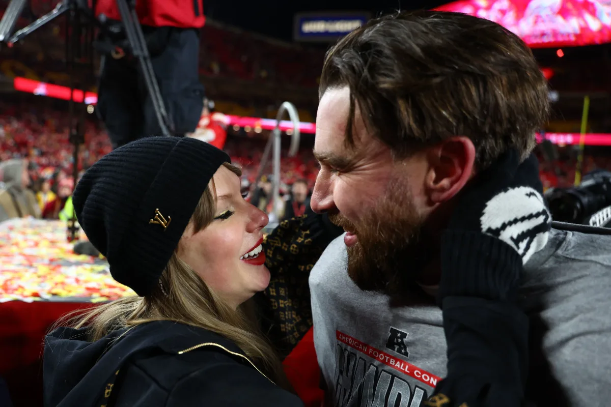 Taylor Swift and Travis Kelce Charm Fans with Sweet Dance Moment at Tennessee Wedding