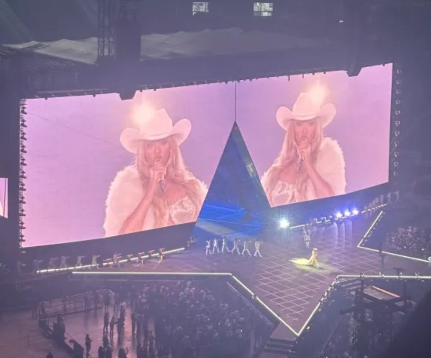 Beyoncé Launches Cowboy Carter Tour in Atlanta with Golden Horse, Viral Dances, and Family Magic