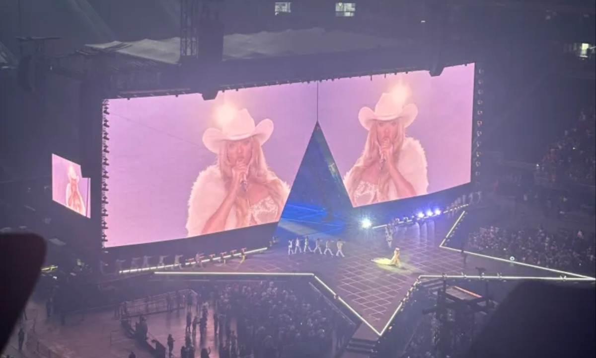 Beyoncé Launches Cowboy Carter Tour in Atlanta with Golden Horse, Viral Dances, and Family Magic