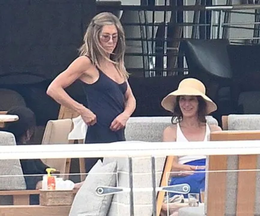 Jennifer Aniston Sparks Romance Buzz with Hypnotist Jim Curtis During Star-Studded Yacht Getaway