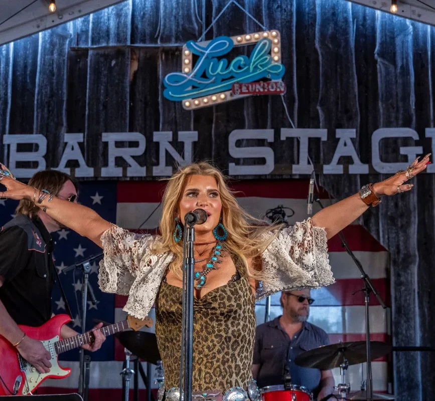 Jessica Simpson Debuts Bold Dark Hair and Dazzling Look as She Celebrates 45th Birthday in Style