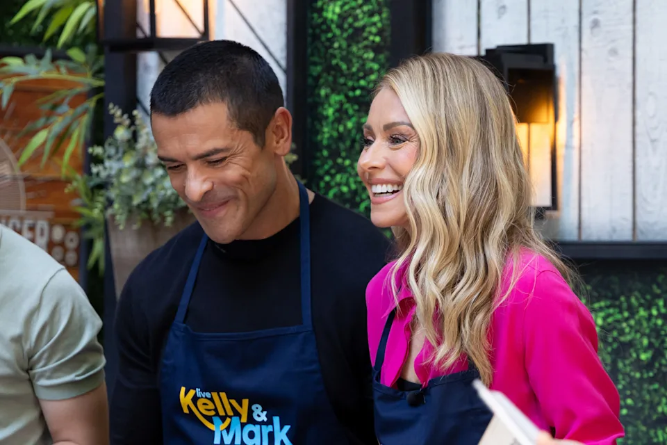 Kelly Ripa Jokes About Clashing Intimacy Schedules With Mark Consuelos Amid Morning Show Life